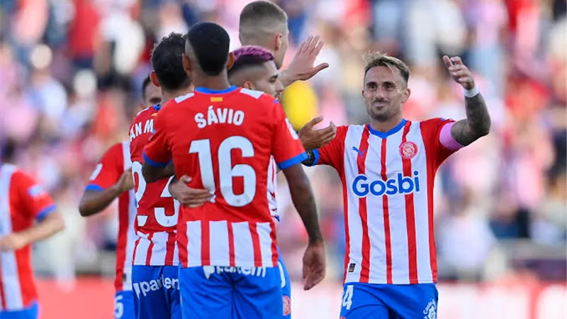 باير ليفركوزن يهدد تعاقد برشلونة مع نجم جيرونا