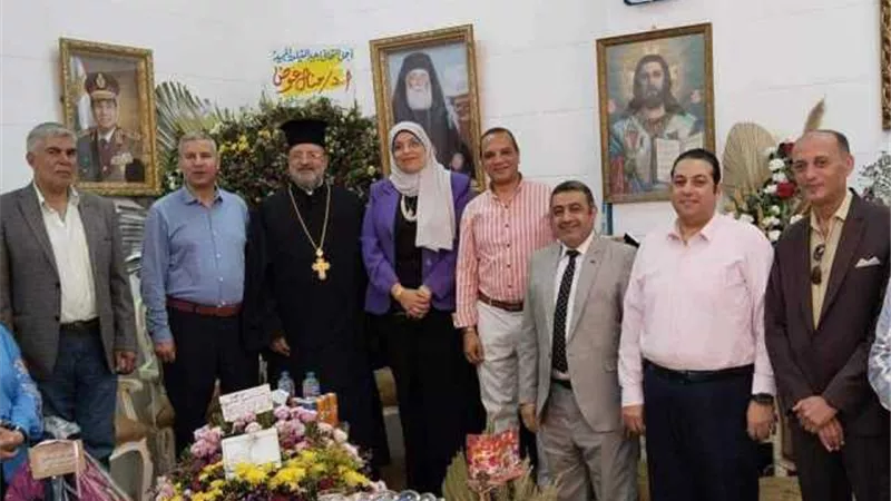 وفد تعليم دمياط يزور الكنيسة للتهنئة بعيد القيامة المجيد