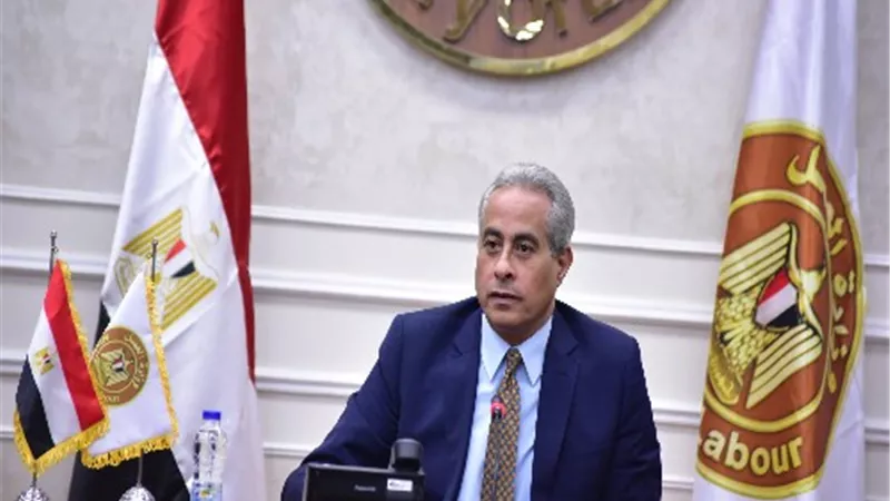 وزير العمل يناقش خطة منصة البنية المعلوماتية والمنظومة الخدمية الإلكترونية