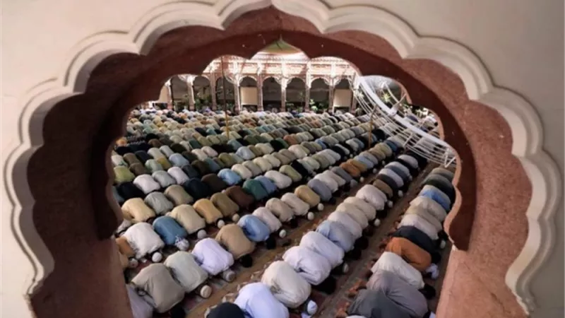 تأخير صلاة العشاء في جماعة