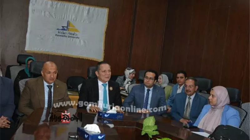 رئيس جامعة دمياط يفتتح ورشة عمل 