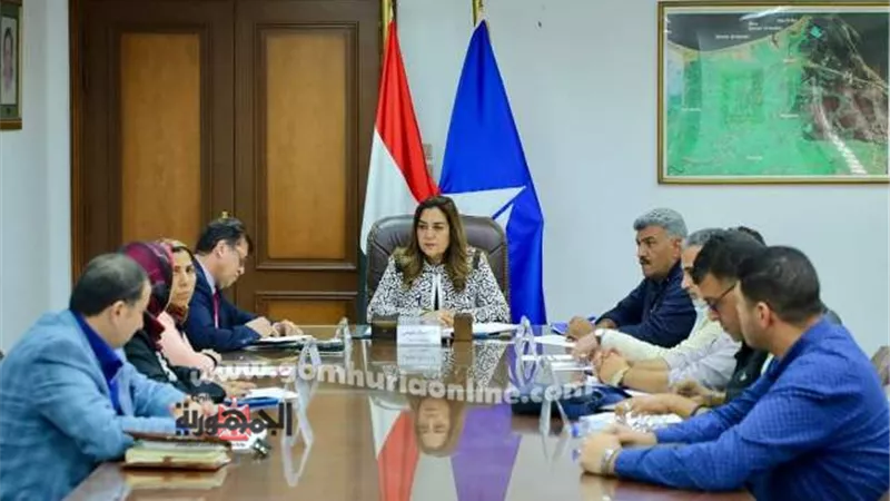 محافظ دمياط تناقش محاور مشروع إعداد الهوية البصرية