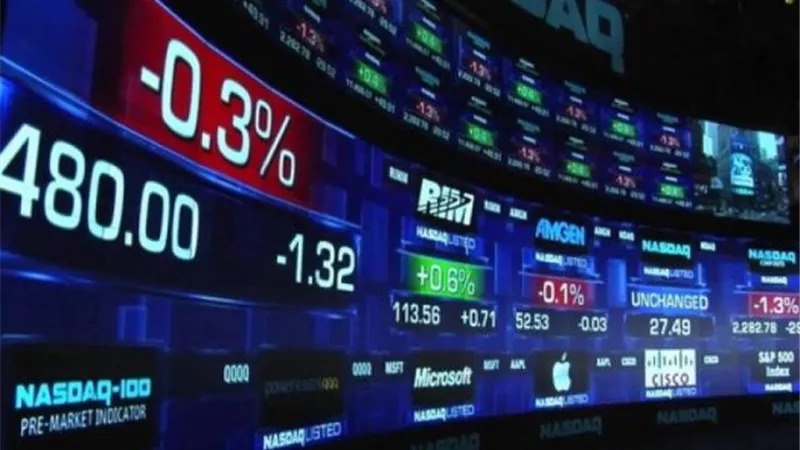 تباين أسعار السلع الرئيسية والمعادن بالبورصات العالمية