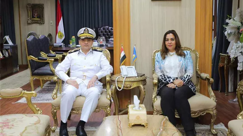 محافظ دمياط تستقبل مدير الأمن إيذانا ببدء احتفالات العيد القومى
