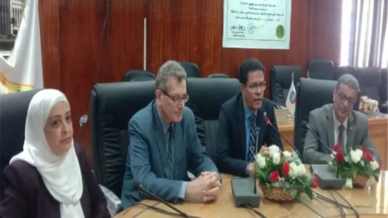رئيس جامعة بنها: الدولة المصرية تولى القطاع الصحي اهتماماً كبيراً