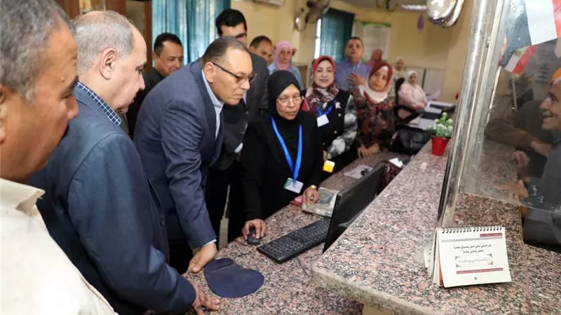 محافظ الشرقيةيُتابع إجراءات تلقي طلبات التصالح