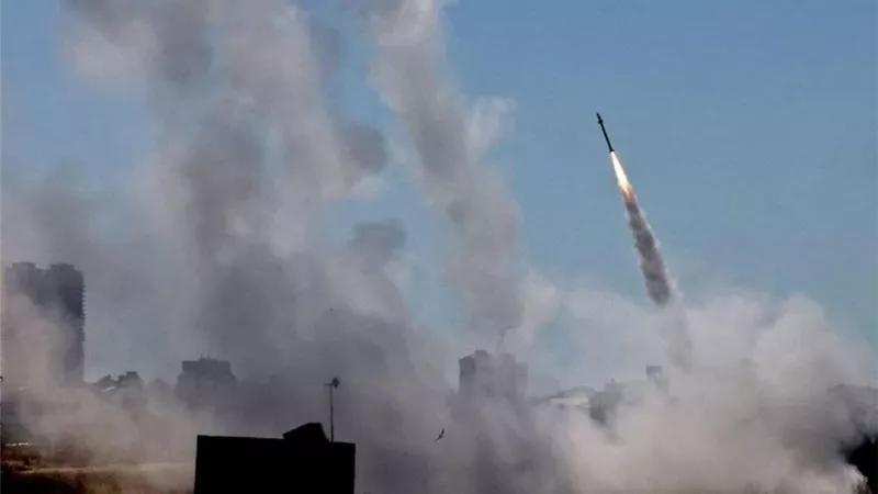 الدفاعات السورية تسقط صواريخ أطلقتها إسرائيل على دمشق
