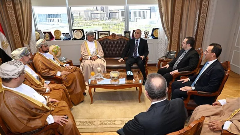 وزيرا الاسكان في