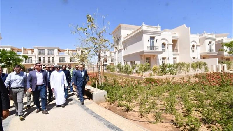 وزير الإسكان بسلطنة عمان يزور مشروعات العاصمة الإدارية الجديدة