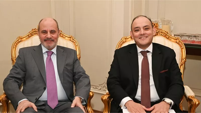 وزير التجارة والصناعة يبحث مع نظيره الأردني تعزيز العلاقات الاقتصادية