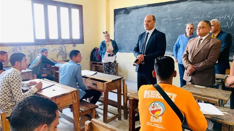 مدير تعليم الاسكندريه يتابع لجان امتحانات النقل