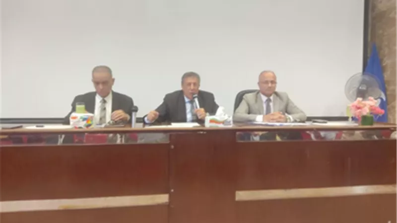 وكيل تعليم البحيرة يجتمع مع رؤساء لجان الاعدادية العامة
