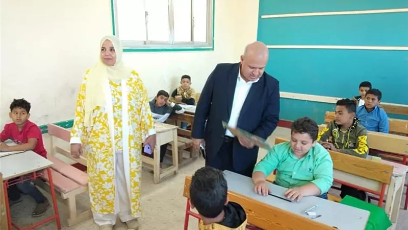 مديرتعليم الشرقية يتابع انطلاق ماراثون امتحانات النقل بمدرسة الخضارية
