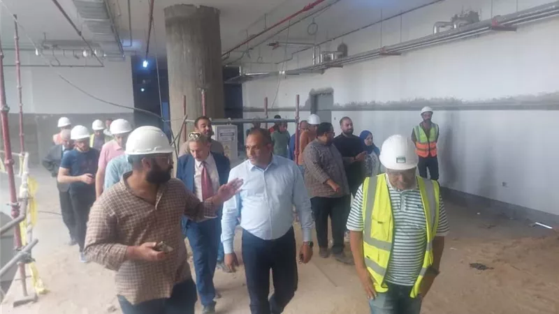 القاضي يتابع الأعمال الانشائية للمستشفى الجديد بأبوقرقاص
