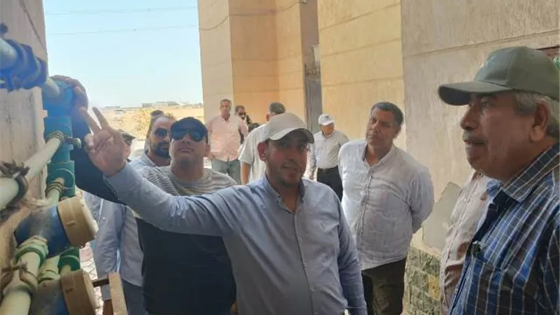 رئيس جهاز الشروق يقود حملة لإزالة وصلات المياه 