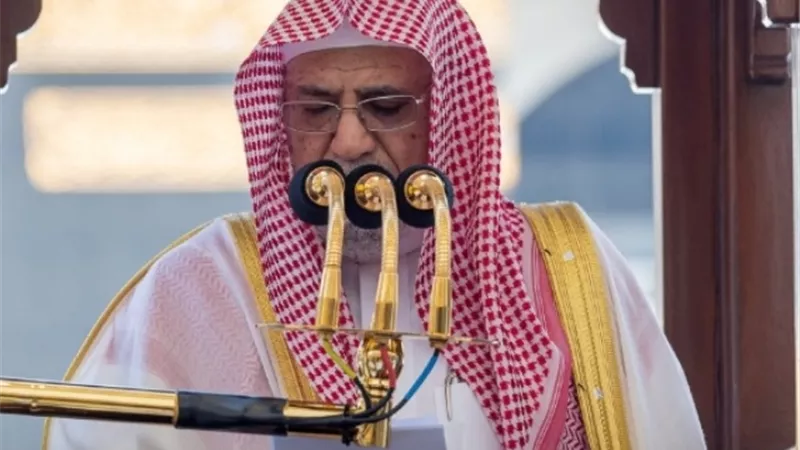 خطيب الحرم المكى: حفظ المعروف و الاعتراف بالجميل يكون لكل الناس