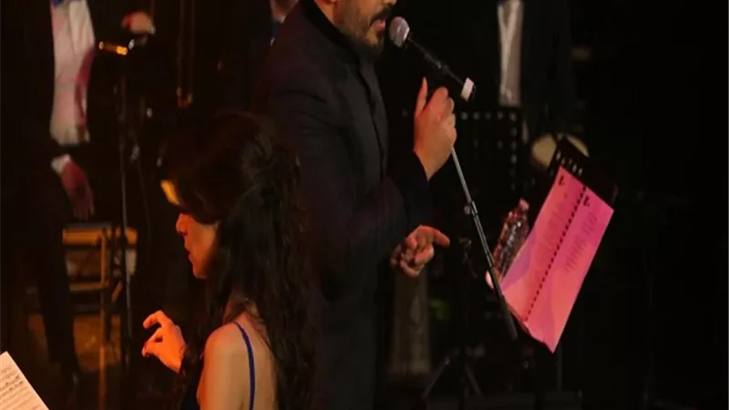 رامي عياش يحيي حفل اوركسترالي في باريس