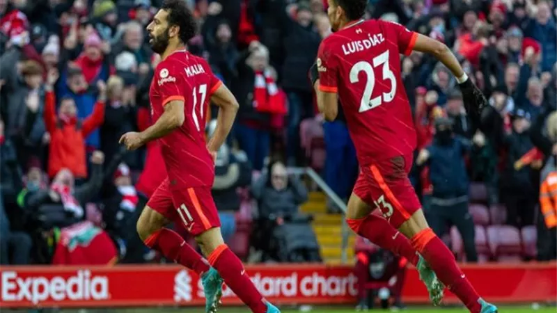 ليفربول يضحى بنجم الفريق اذا قرر صلاح البقاء مع الريدز