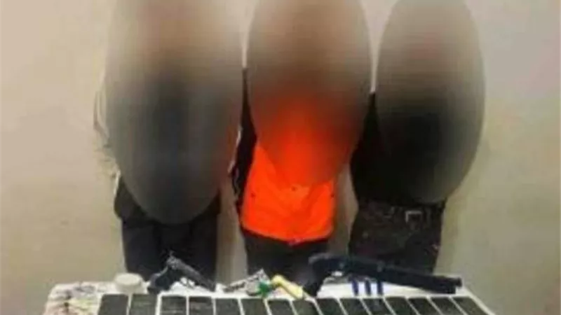 بالصور .. ليلة سقوط معلمين الكيف بالمحافظات