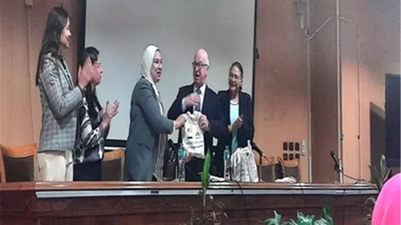 عميد ألسن عين شمس تستقبل السفير البرتغالى بالقاهرة