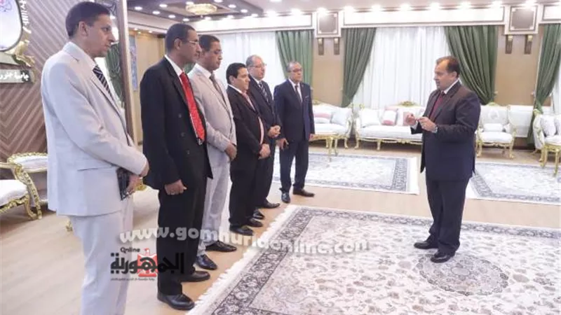 رئيس جامعة جنوب الوادي يترأس لجنة اختيار عميد كلية الآداب