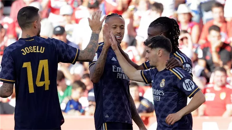 إبراهيم دياز يسجل هدف ريال مدريد الثالث في شباك غرناطة