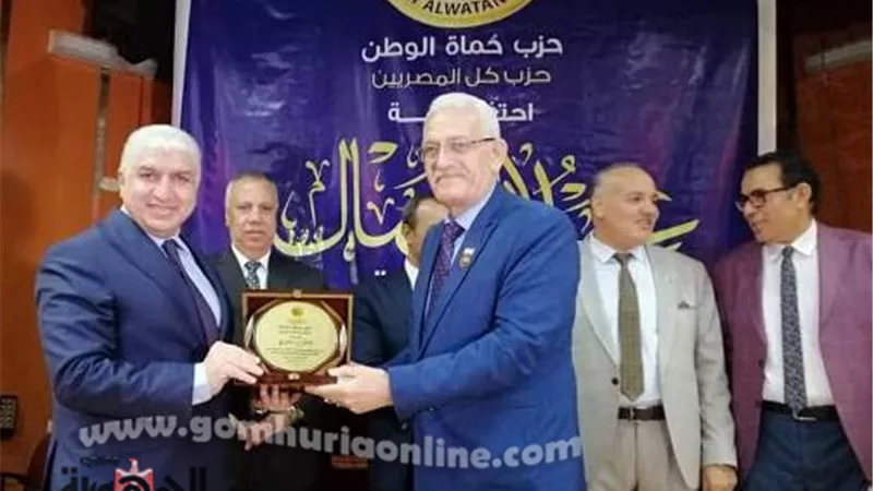 حماة الوطن بالشرقية يكرم العمال المثاليين والقيادات العمالية
