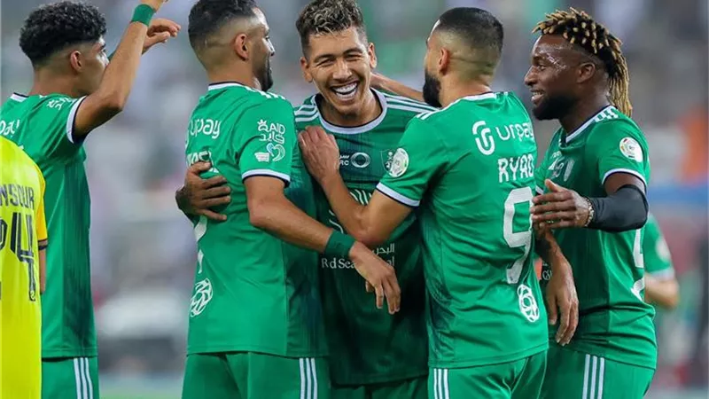 فيرمينو يقود أهلى جدة للريمونتادا أمام الشباب بالدوري السعودي