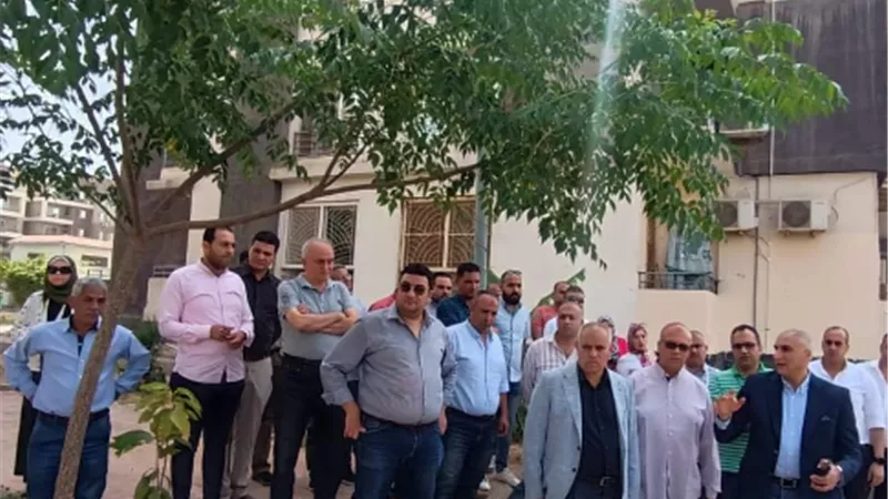 تفاصيل جولة نائب رئيس المجتمعات العمرانية بمدينة العبور الجديدة
