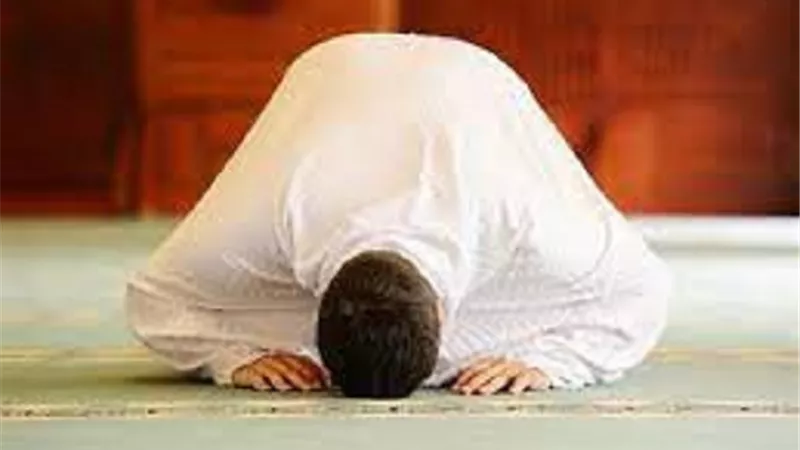 من تعاليم النبىﷺعند بدء الصلاة