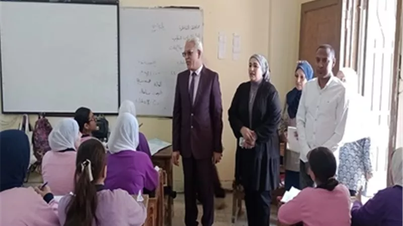 مدير تعليم القاهرة يتابع سير أعمال امتحانات نهاية العام الدراسى