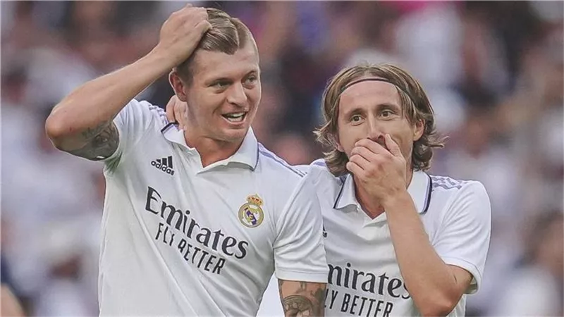 كروس أم مودريتش.. رئيس ريال مدريد يحسم موقف الثنائى من الرحيل