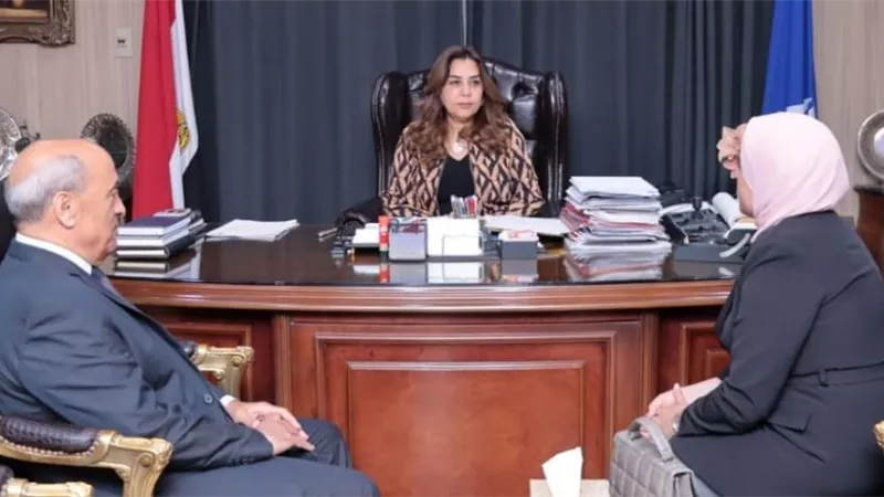 محافظ دمياط تطالب بتكثيف حملات جهاز حماية المستهلك بالأسواق