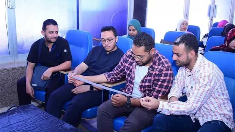 ورشة عمل لتعليم قراءة رسم القلبECG لطلاب من أجل مصر بجامعة سوهاج