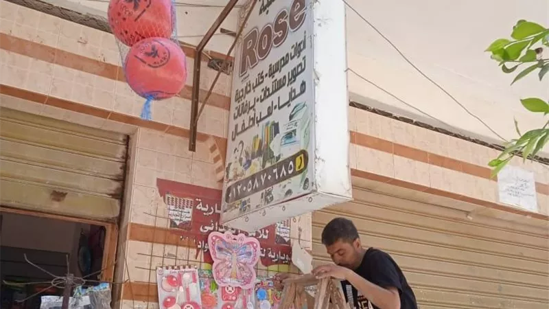 إزالة 486 إعلاناً مخالفاً بأحياء الثغر