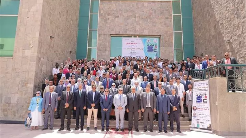 افتتاح المؤتمر الطلابي السادس لكلية العلوم بجامعة السويس