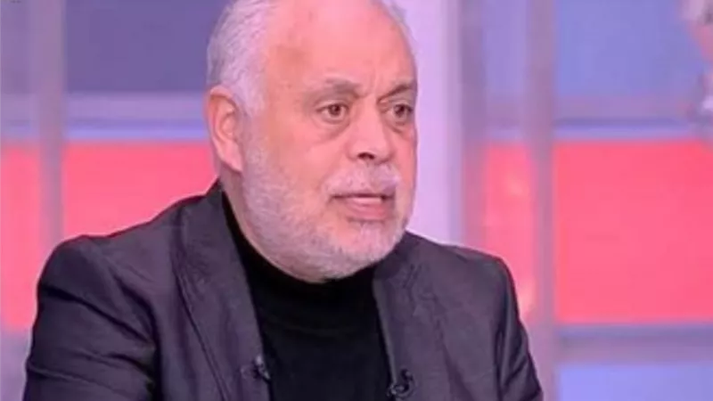 أول تعليق من نقيب الممثلين عن أزمته مع طارق الشناوي