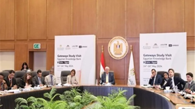 عاشور: اليونسكو تسعى لتعميم تجربة بنك المعرفة المصري للدول الأعضاء