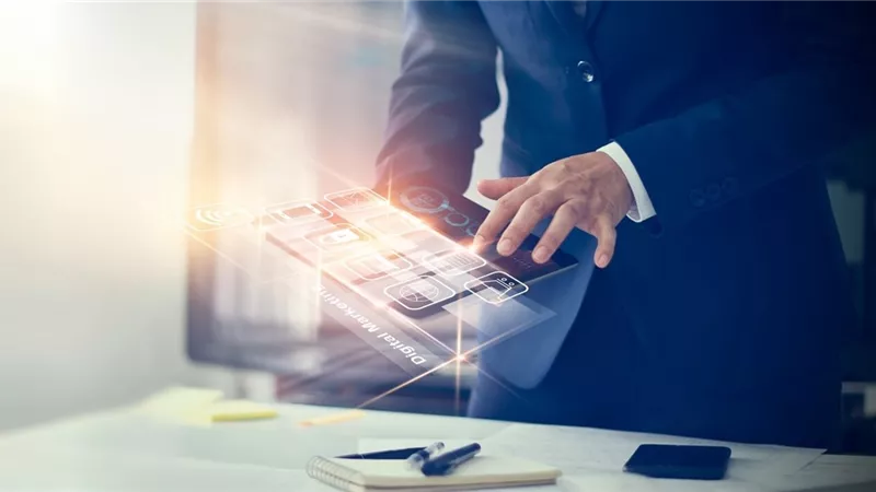الاتصالات تنظم محاضرات توعوية حول التمكين الاقتصادي الرقمي للشباب