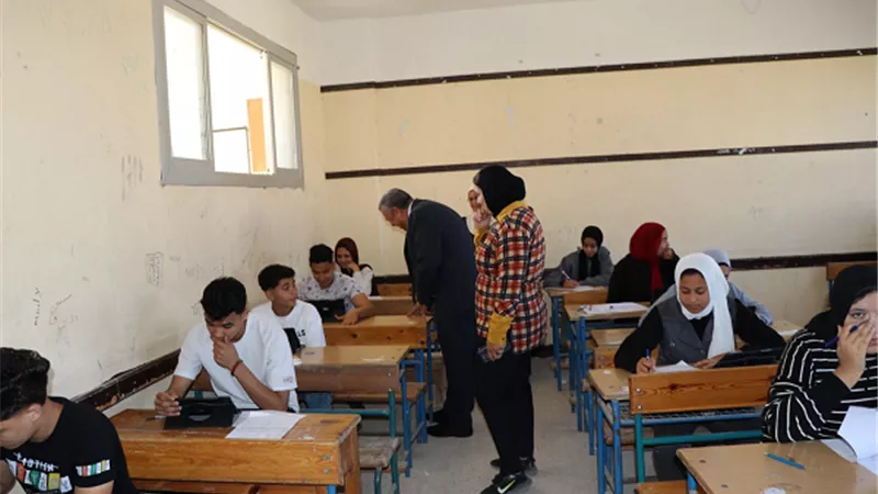 لاشكاوى فى فيزياء اولى ثانوى عام بالبحيرة