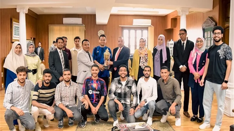 تسليم كأس الكرة الخماسية لذوي الهمم ببنى سويف