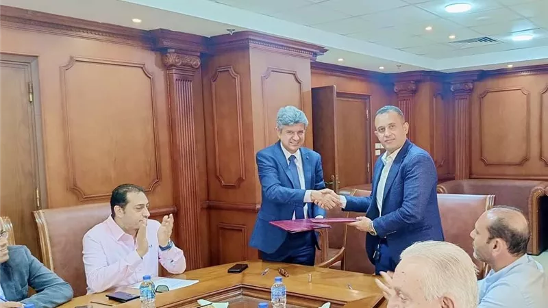 جهاز دمياط الجديدة يوقع بروتوكول تعاون لتطوير منشآت الغرفة التجارية