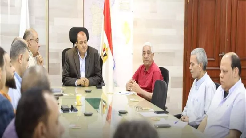 تنفيذ توصيلات مياه وصرف صحي بنظام القرض الدوار بالمنيا