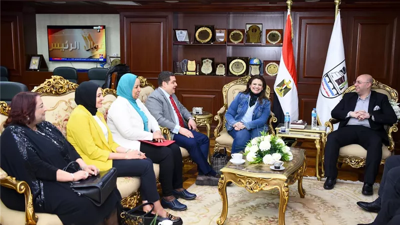 وزيرة الهجرة: إنشاء صندوق الطوارئ للتعامل مع الحالات الصعبة