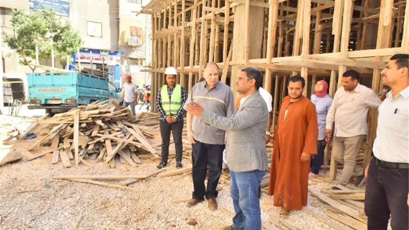محافظ أسيوط يتفقد أعمال مشروع إحلال وتجديد موقف سيارات الغنايم