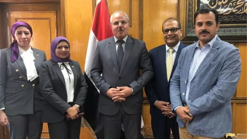 وفد الإدارة المركزية لشؤون الوافدين يزور جامعة القناة