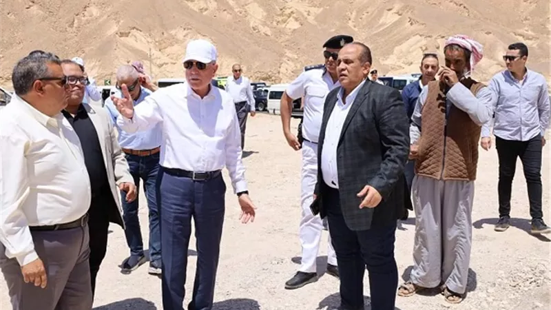 فودة يتابع مشروع استصلاح وزراعة60 فدان ومحطات التحلية