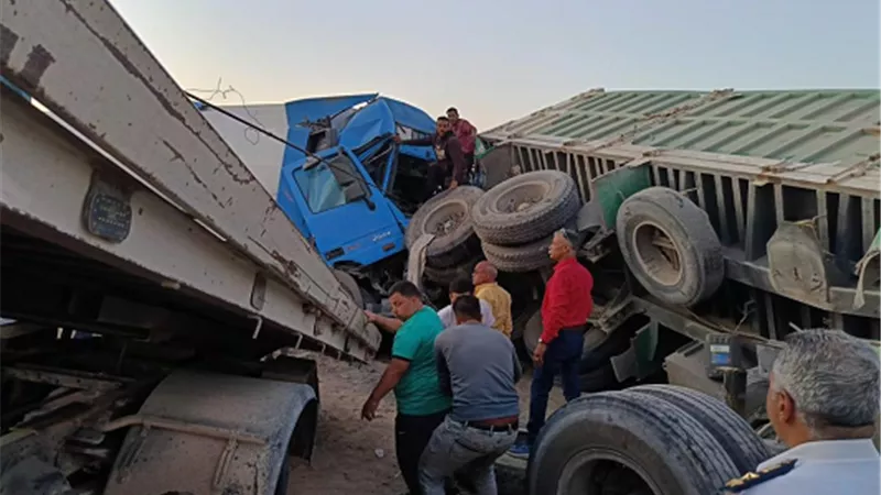 الحماية المدنية تنقذ سائق من الموت بطريق الخدمات بوادى النطرون