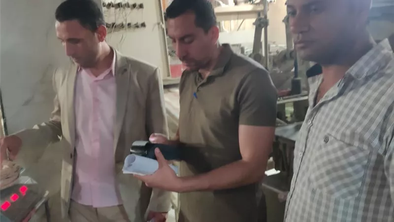 مستحضرات تجميل مغشوشة وحلوى منتهية و مخابز بلدية مخالفة بالبجيرة
