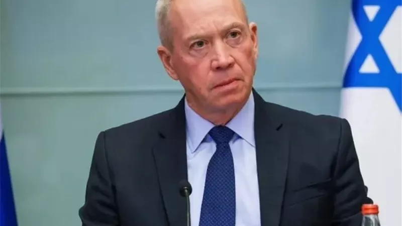 وزير الدفاع الإسرائيلي يُهدد نتنياهو بالاستقالة
